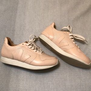 Veja Bastille rose gold leather sneakers 👟